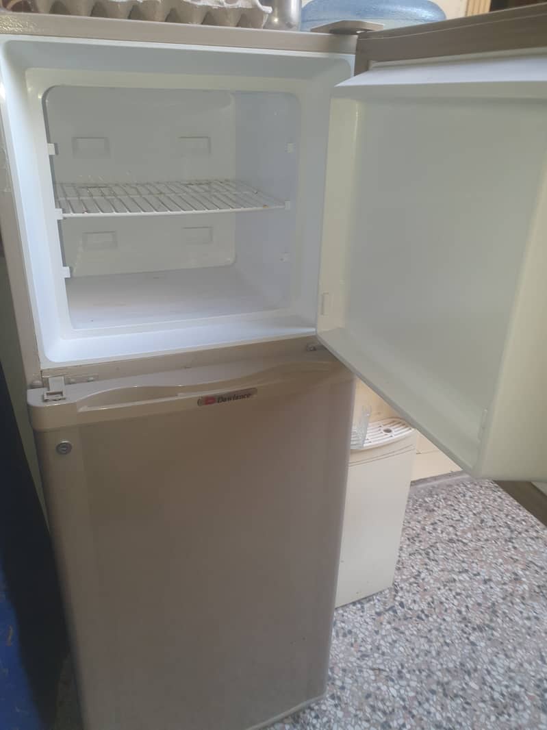 refrigerator medium size very good condition 1