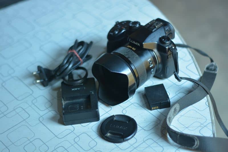 Lumix fz 1000 for sale 9/10 condition All accessories 0