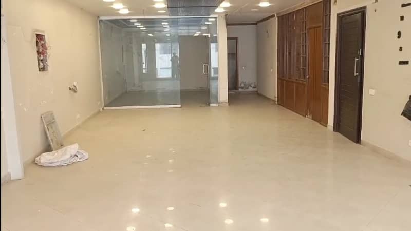 4 Marla 4th Floor Office With Elevator For Rent In DHA Phase 5,Block M, Lahore. 0