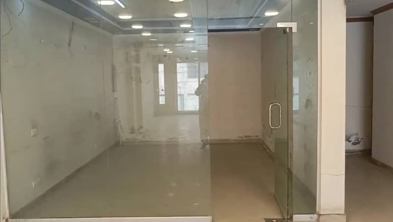 4 Marla 4th Floor Office With Elevator For Rent In DHA Phase 5,Block M, Lahore. 5