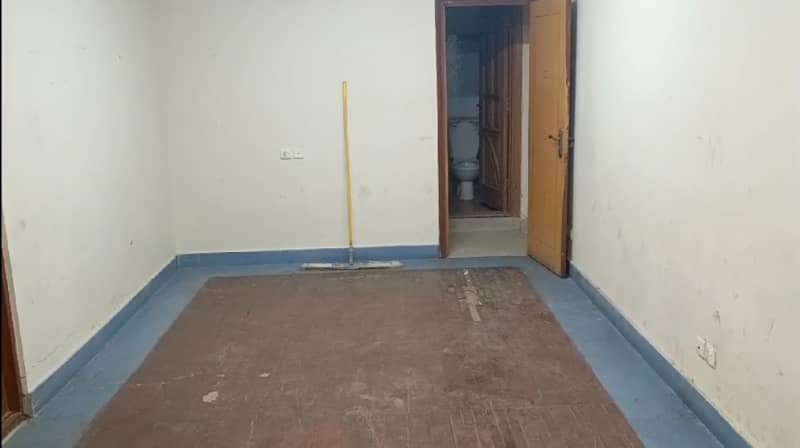 4 Marla 4th Floor Office With Elevator For Rent In DHA Phase 5,Block M, Lahore. 10