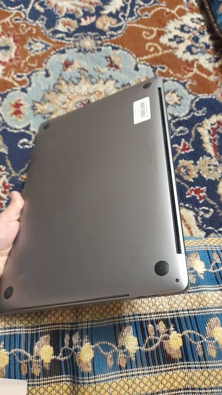 Macbook Pro 2018 15 inch Ci7, 512 SSD/ 16Ram. 4Gb Graphics 5