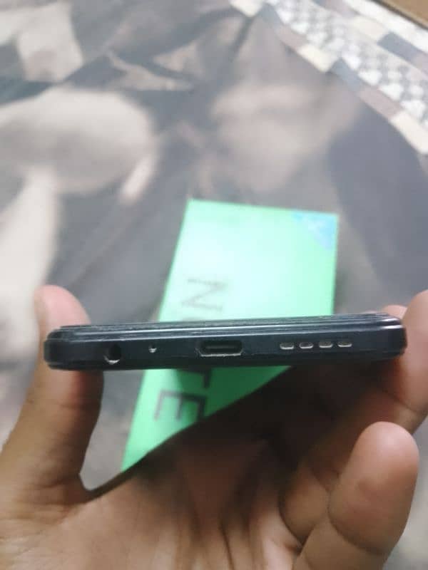 infinix note 11 4+3 128Gb with only box 4