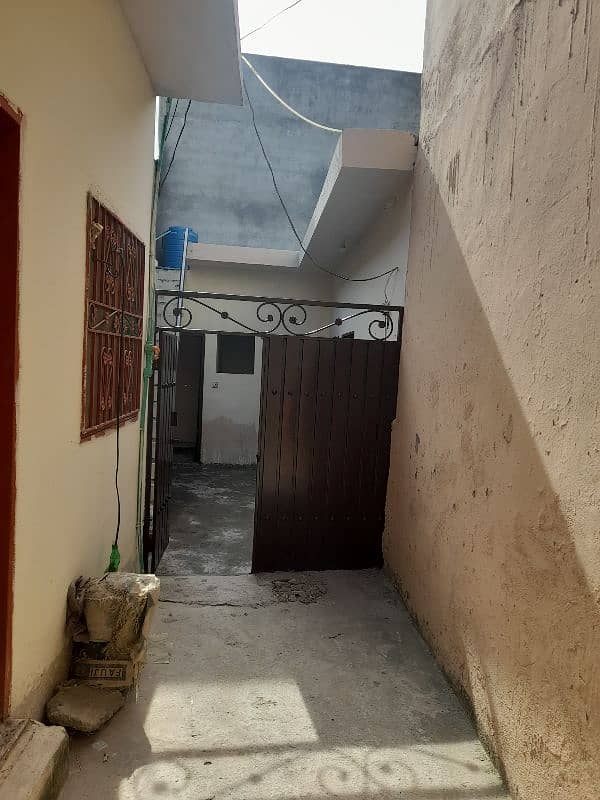 2.5marla house barakoh dohk jilani near azmt town. 2bed kiction bath 0