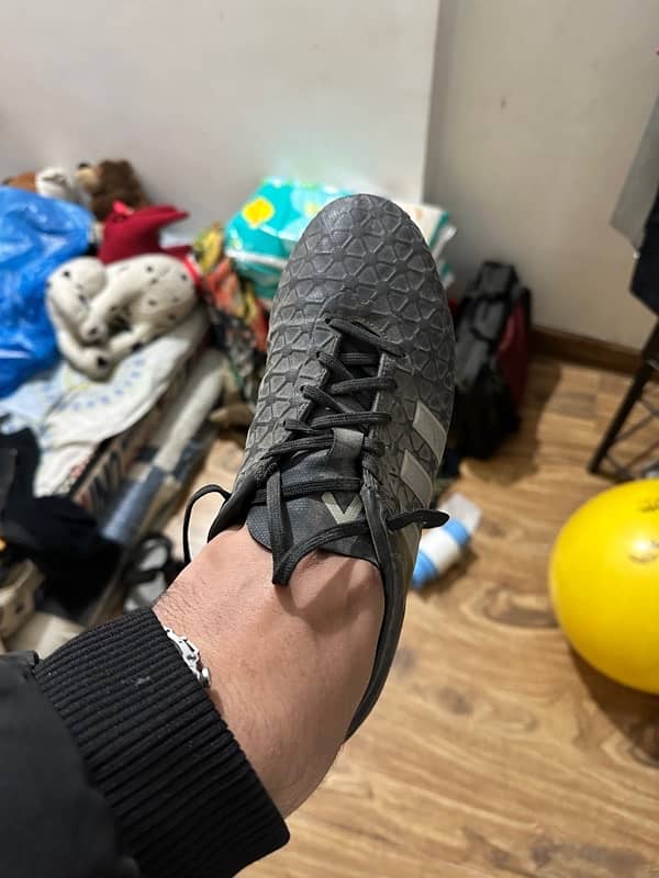 Adidas Soccer Shoes (Original) 0