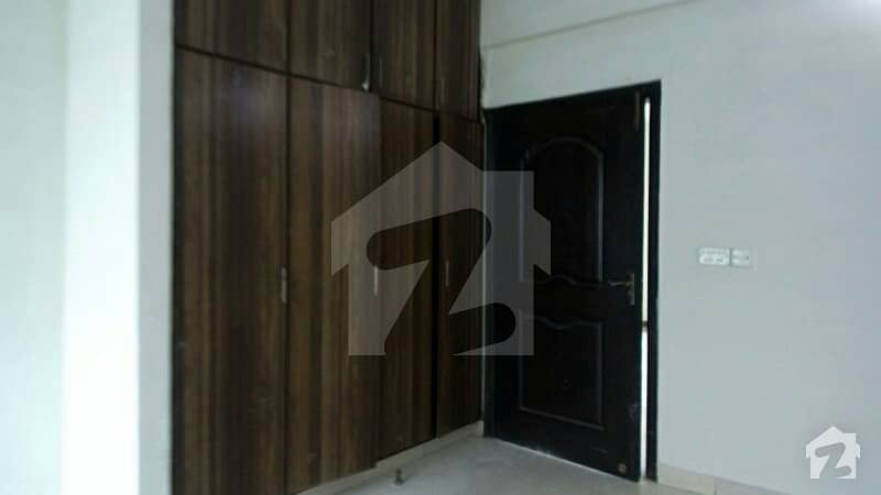 10 Marla 3 Bed Flat For Rent In Askari 11 Lahore 13