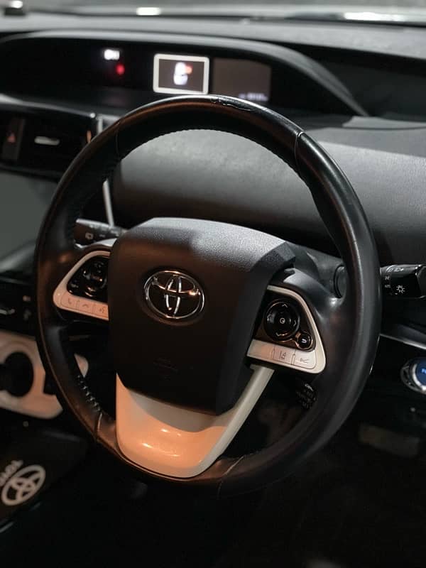 Toyota Prius 2017 4