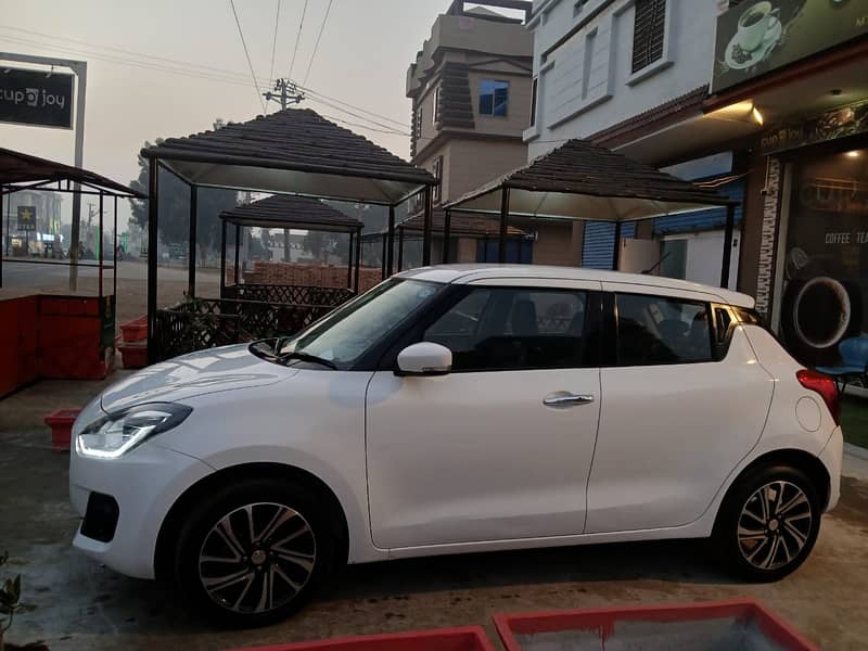 Suzuki Swift GLX CVT 2022 7