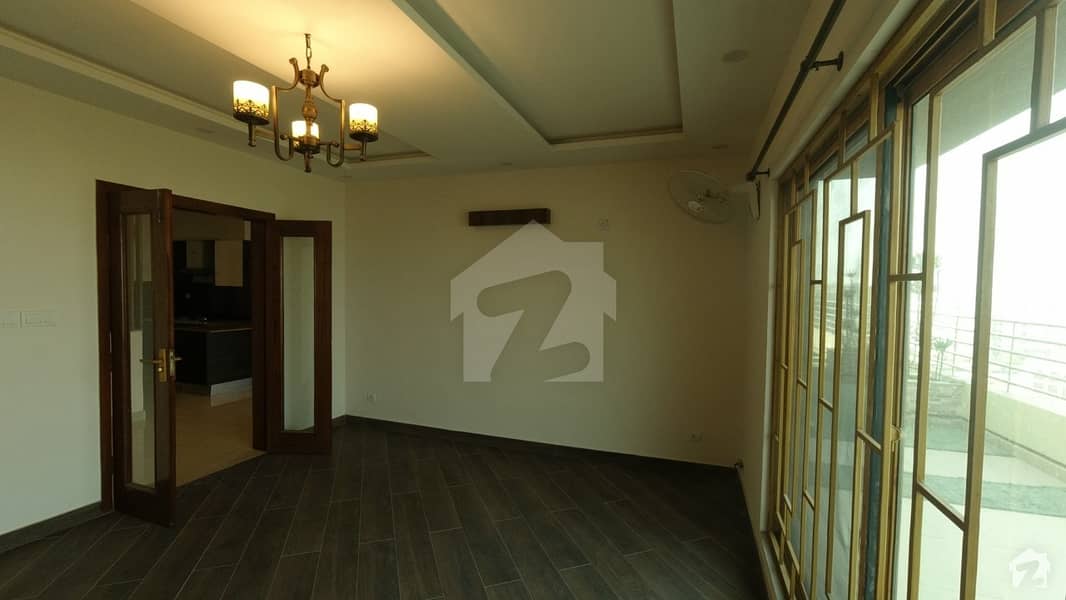 Brand New 3 Bed Penthouse For Sale In Askari 11 Lahore 12