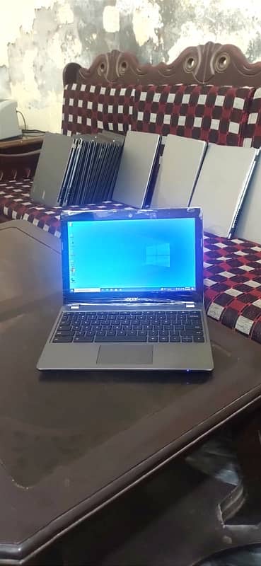 Acer C740 slimmest model 3