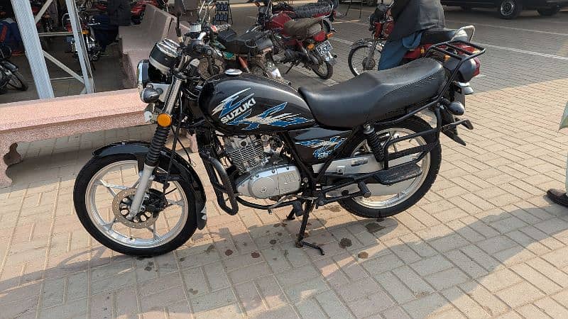 Suzuki GS 150 SE 2