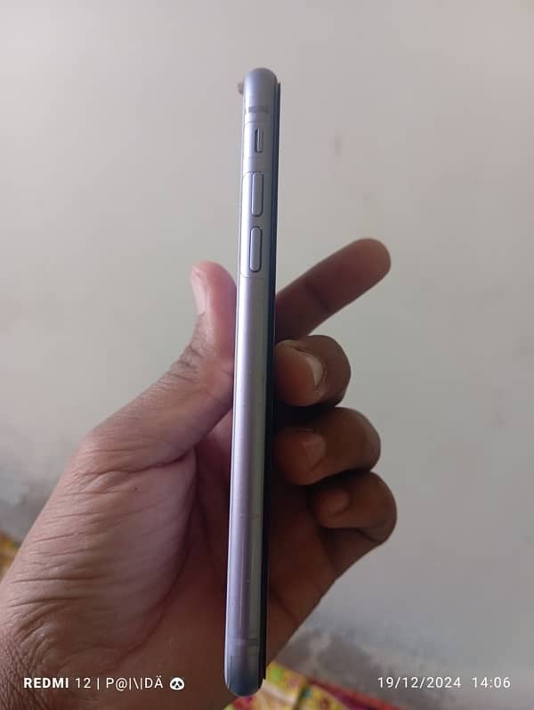 iPhone 11 JV Non PTA 128 GB 1