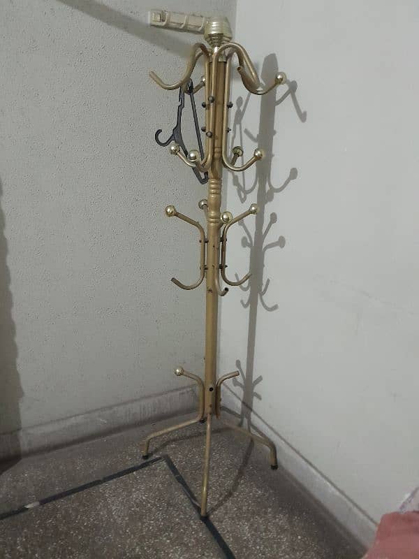 metal towel stand with heavyweight 2