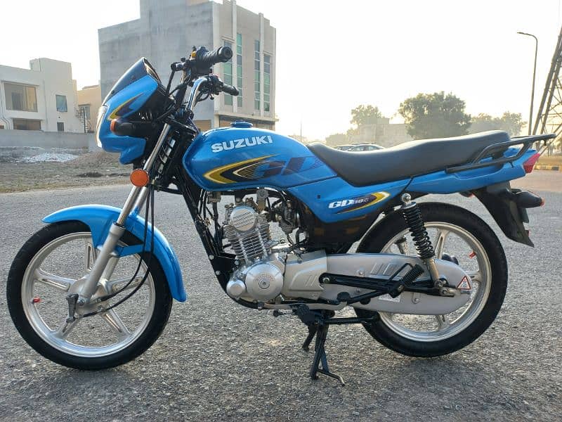 SUZUKI GD110S MODEL 2022 KM 12350 ALL PUNJAB NUMBER TOTAL GENUINE BIKE 1