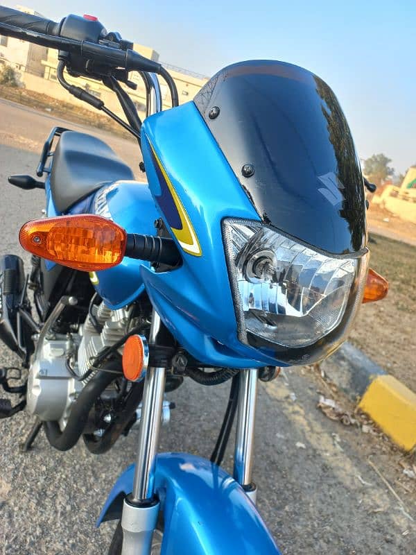 SUZUKI GD110S MODEL 2022 KM 12350 ALL PUNJAB NUMBER TOTAL GENUINE BIKE 3