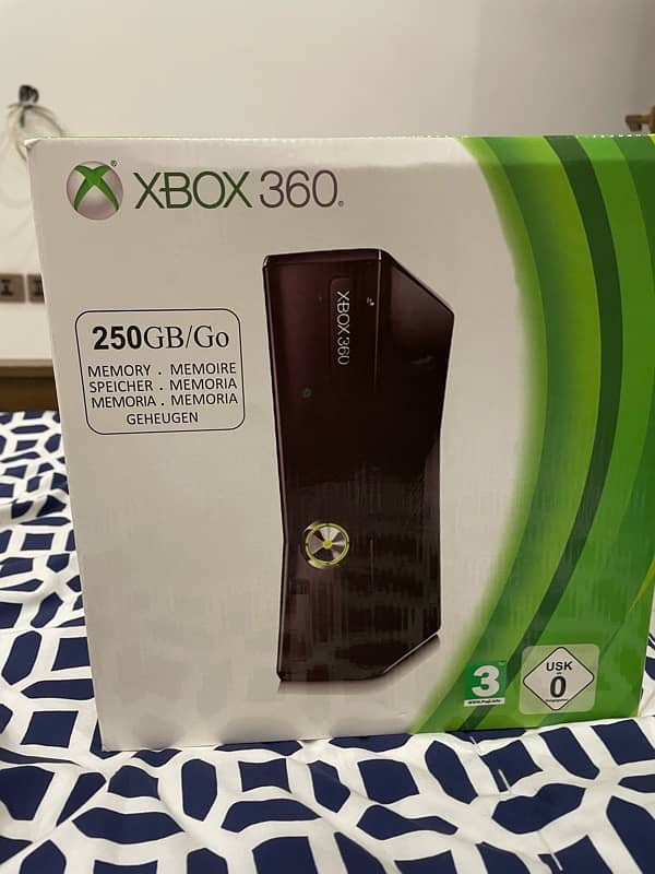 Xbox 360 Slim Edition 3