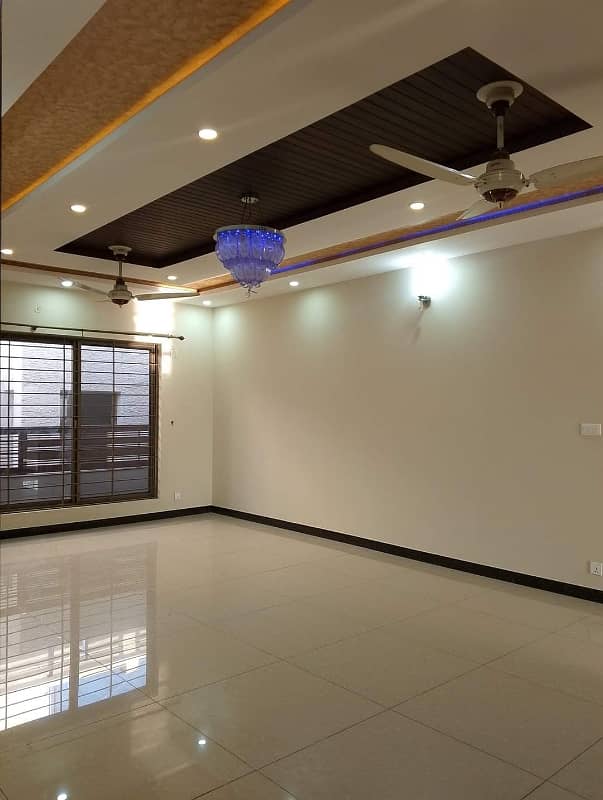 I-8.40x80. Upper Portion Available For Rent Near kachnar park More Options Available 36