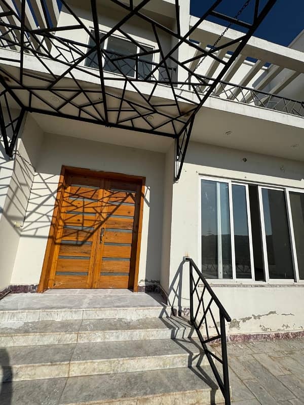 Lake View 7 Bed Triple Storey House For Rent On 3 Kanal 4