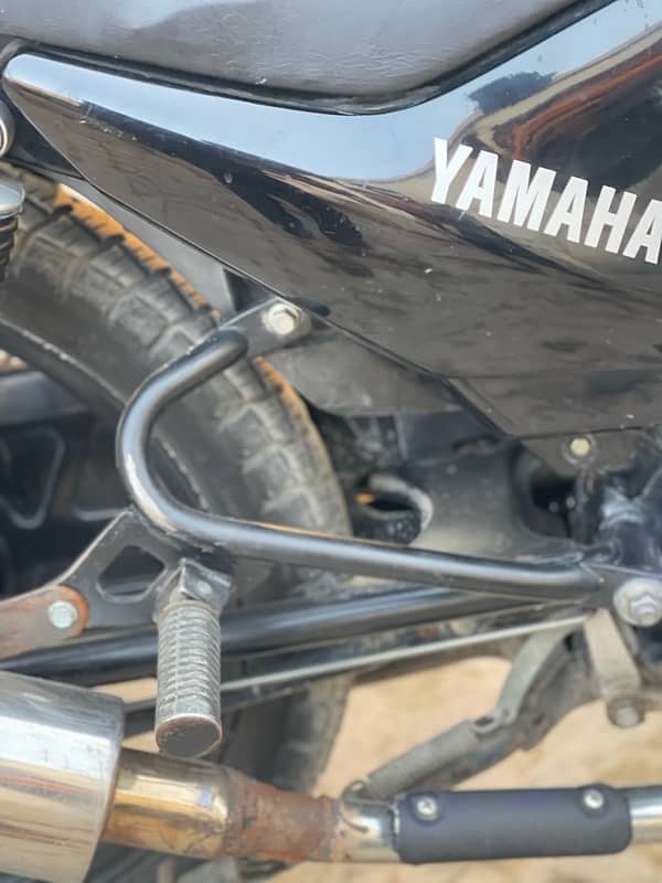 Yamaha YBR g 12