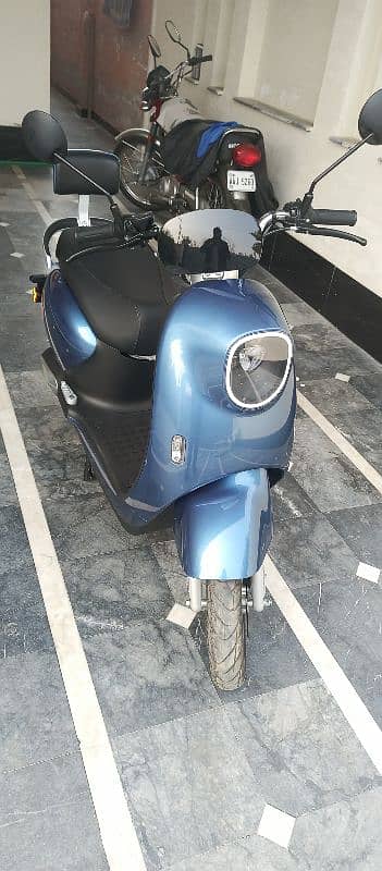 Yadea M3 Electric Scooter brand new 1