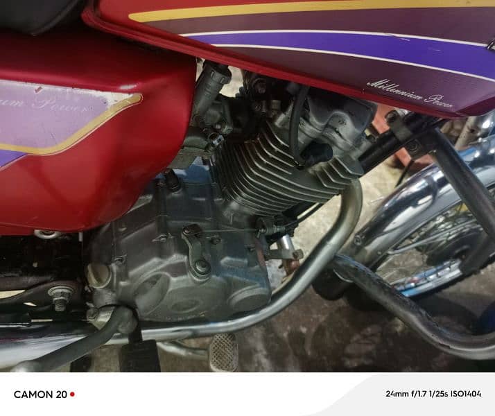 Honda 125 argent sale 3