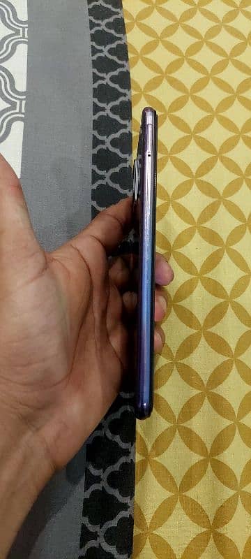 VIVO V20 WITH BOX CHARGER 8GB 128GB 33w FAST CHARGING NEW CONDITION 4