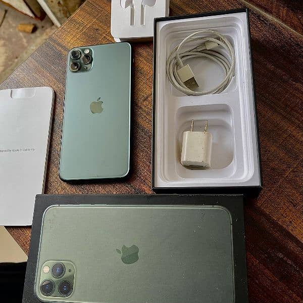 iphone 11 pro max 255gb pta approve in brand new condition 1