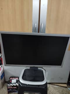 24INCH LCD FOR SALE