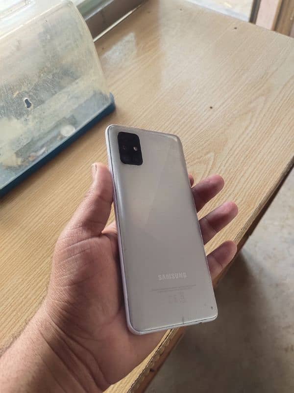 Samsung A51 1