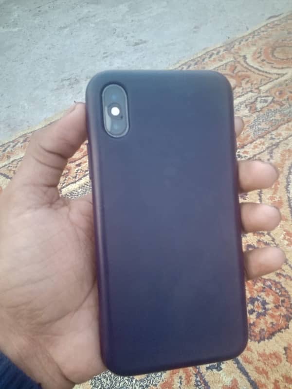 IPhone XS Black colour water pack (64gb) Jv all okay 3