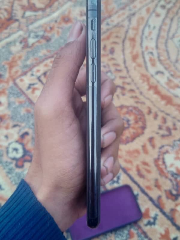 IPhone XS Black colour water pack (64gb) Jv all okay 7