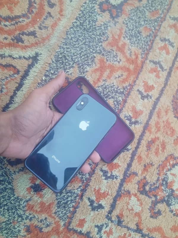 IPhone XS Black colour water pack (64gb) Jv all okay 12