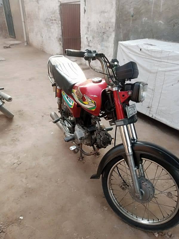 road price 70 fuel evereg very good condition 10/8 0