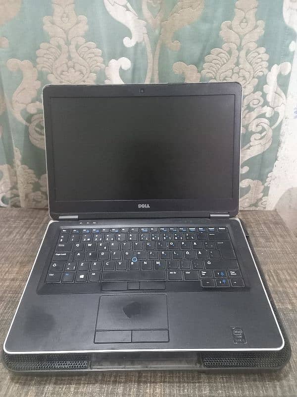 Dell Latitude E7440 1