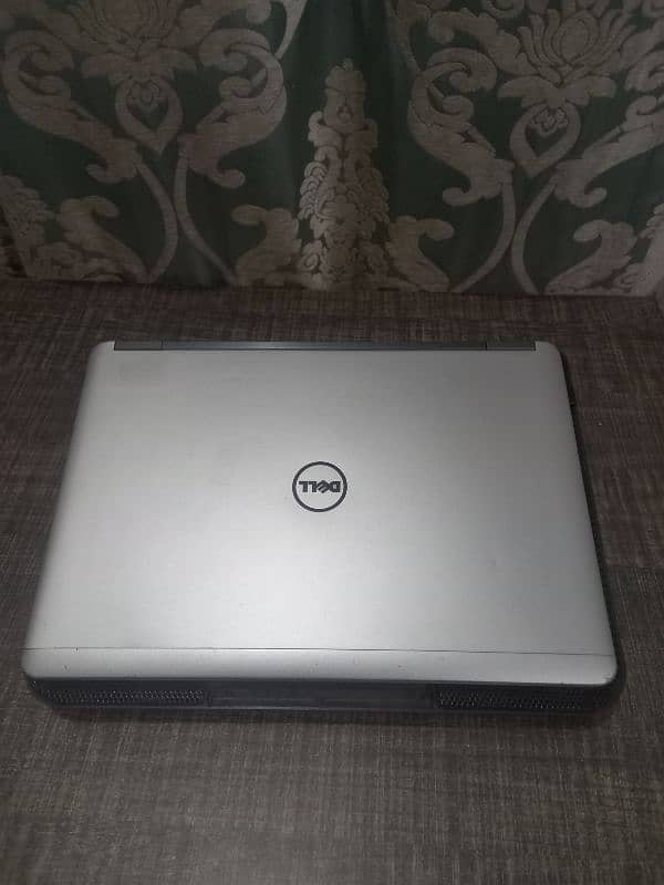 Dell Latitude E7440 2