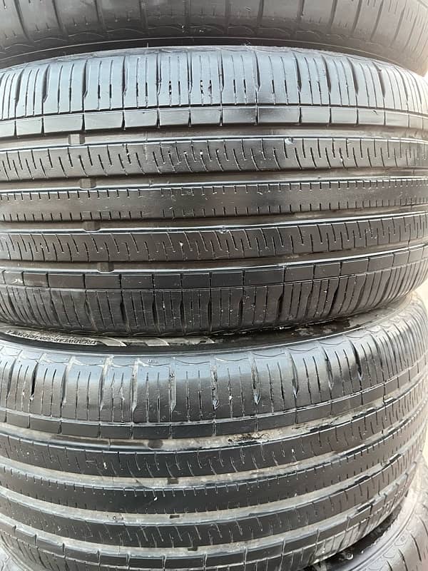 17 inch Slightly used 2022 tyres 215/50/17 1