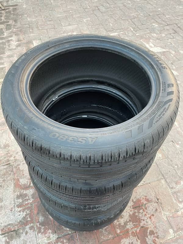 17 inch Slightly used 2022 tyres 215/50/17 6