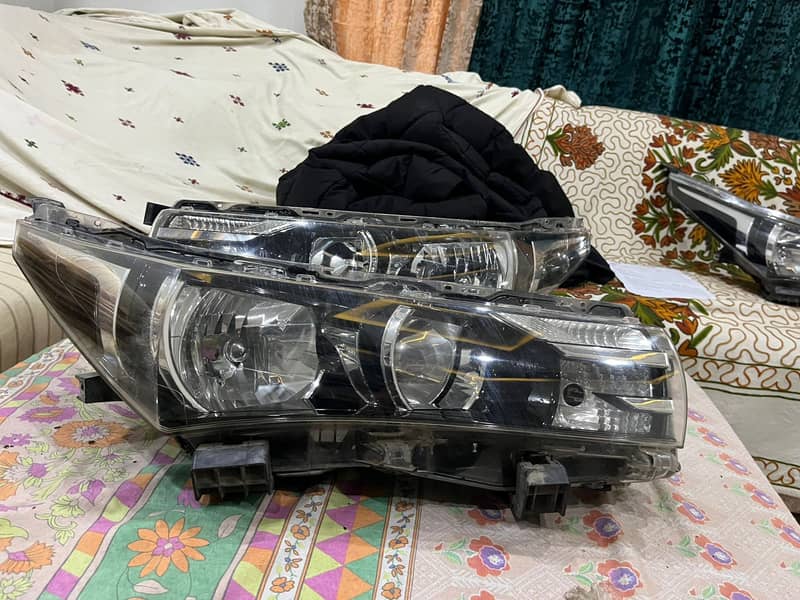 Corolla Grande Genuine Headlight Pair For Sale 7