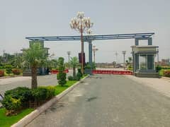 6 Marla Fountain Facing Commercial Plot for Sale