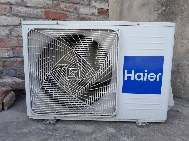 Haier 1.5 ton A/C 1