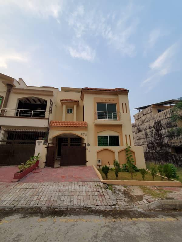 Brand new 5 marla double unit house available for sale in behria faze 8 oversease black sector 5 8