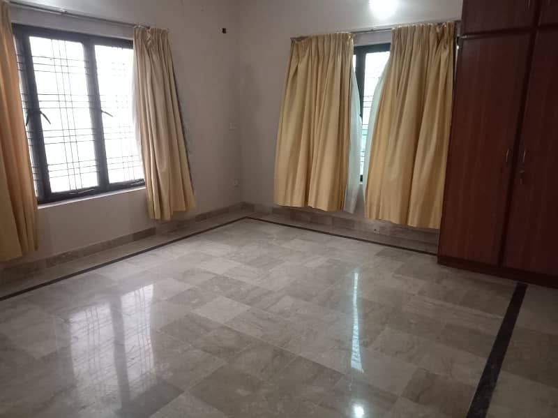 1 Kanal Upper Portion For Rent in DHA Phase 4, Block BB, Lahore Cantt. 8