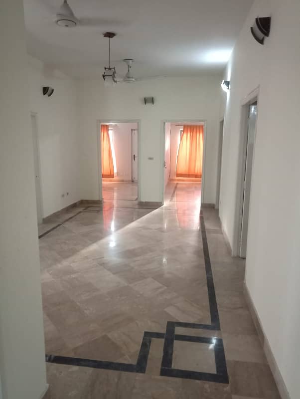 1 Kanal Upper Portion For Rent in DHA Phase 4, Block BB, Lahore Cantt. 10