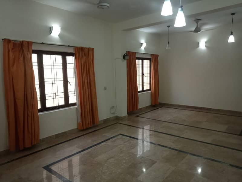 1 Kanal Upper Portion For Rent in DHA Phase 4, Block BB, Lahore Cantt. 11