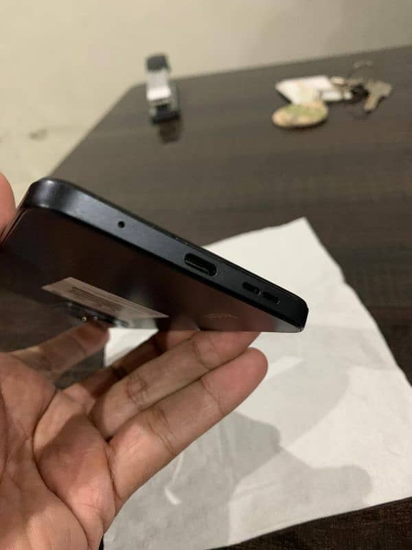 Redmi Note 12 in 10/10 condition 7