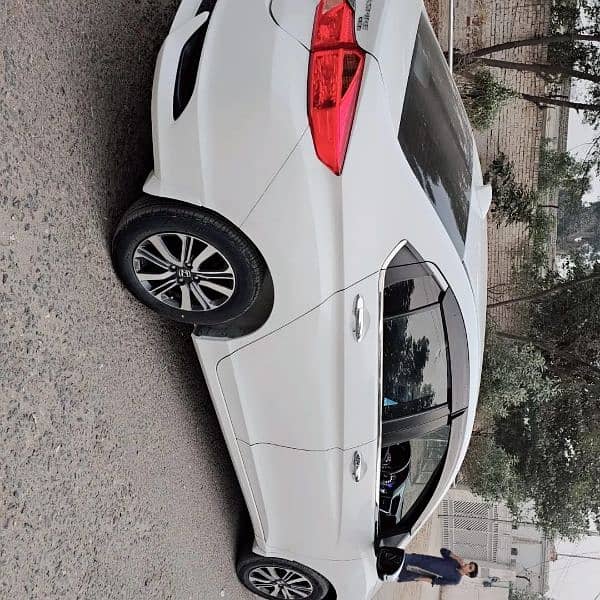 Honda City Aspire 2023 1.5 top of the line 5