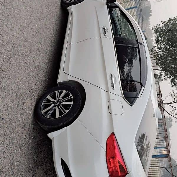 Honda City Aspire 2023 1.5 top of the line 8