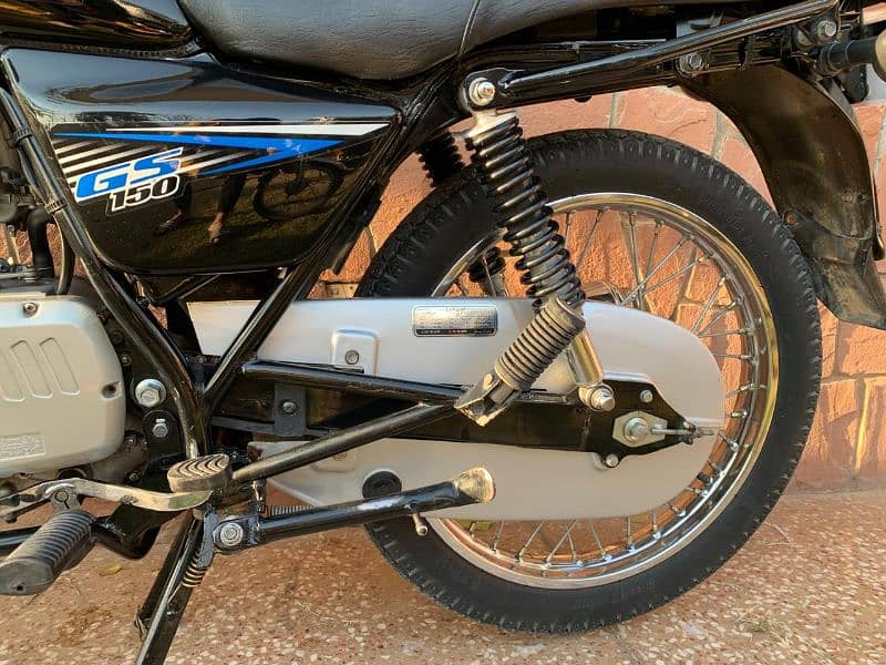 SUZUKI GS 150 2023 ISB REGISTERED 4