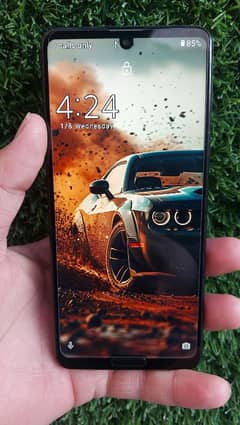 Aqous R5  Best Gaming Phone