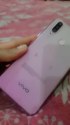 VIVO Y17 . . 8/256 . . WITH CHARGER APPROVED